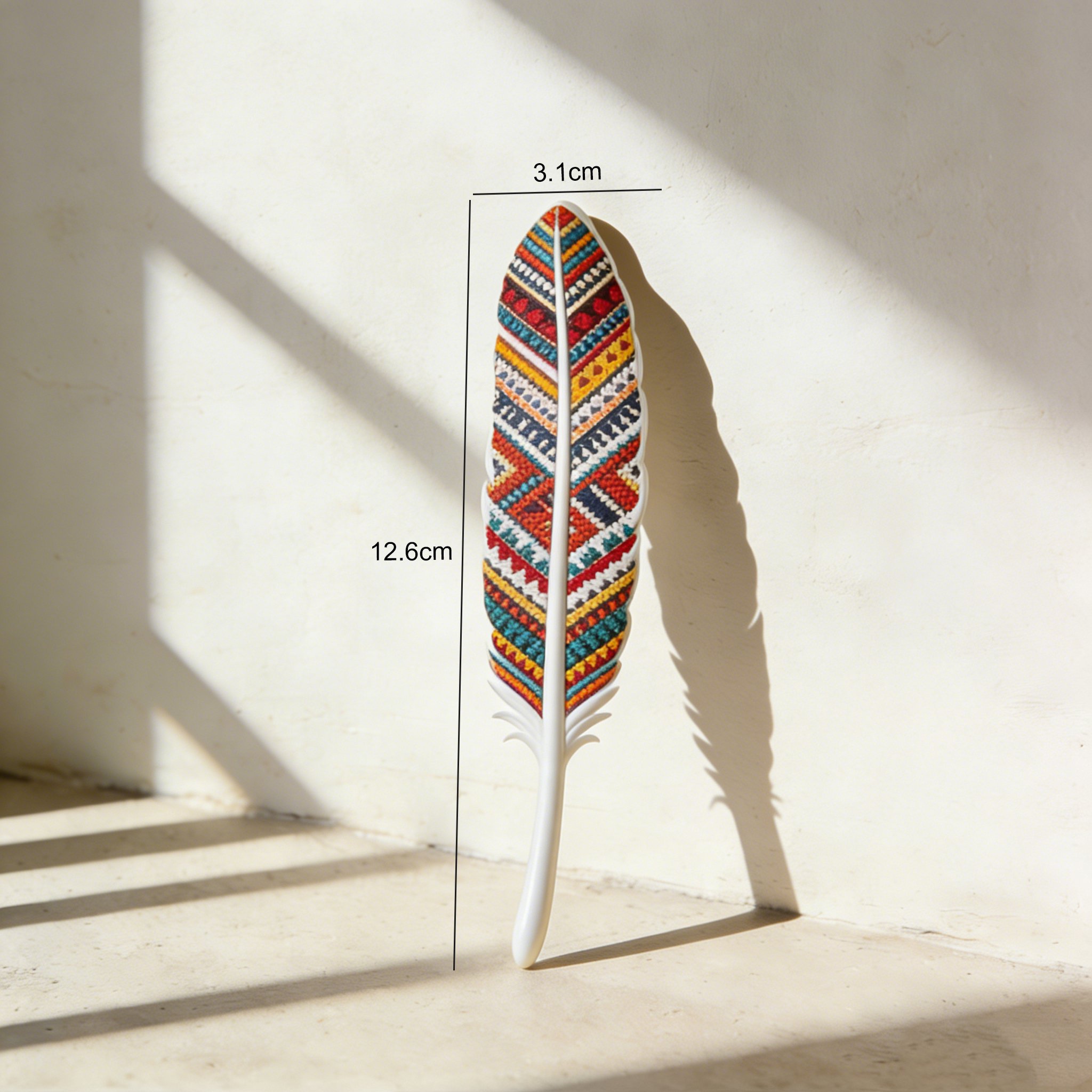 우아한 깃털 금속 책갈피 클로즈업