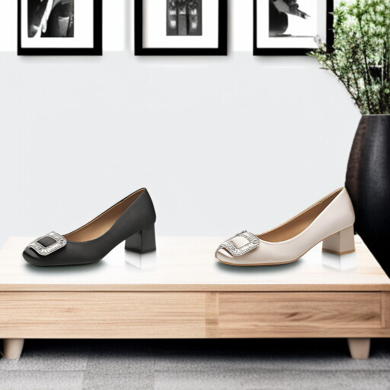 外出用のお揃いのスカートとサンダル、美しいハイヒール、太いヒール、女性用ハイヒール、シープスキンパッドハイヒール、スクエアトゥの無地ハイヒール、サテンのレディースシューズ