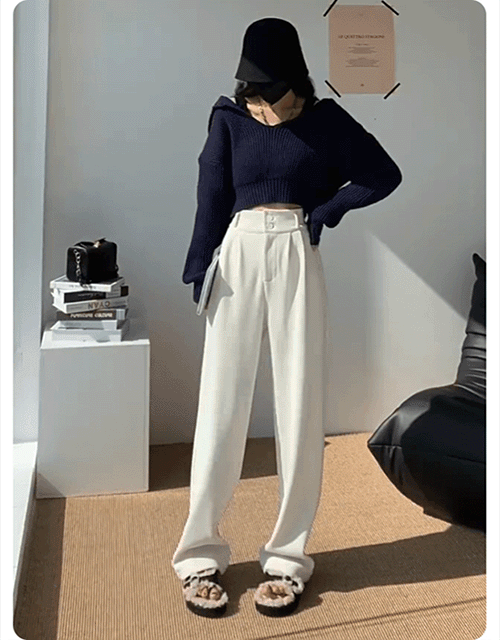 女性モデル着用カシミヤワイドパンツ