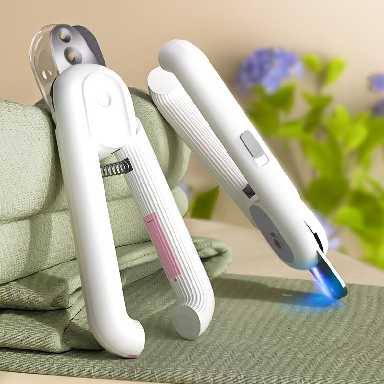 Cat nail clippers and file with light