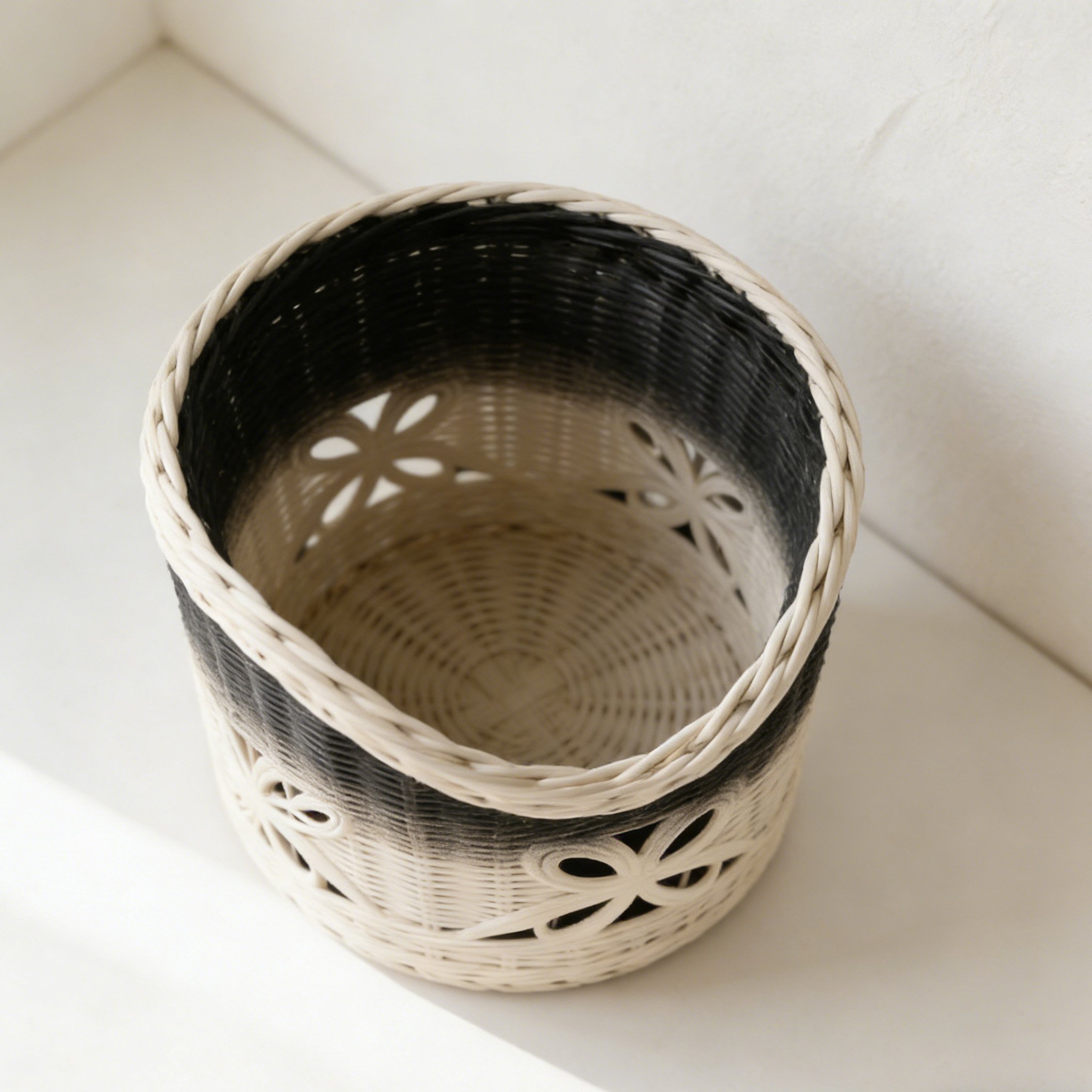 ตะกร้าหวายสานลายสำหรับจัดเก็บของ (ชุด 3 ชิ้น)