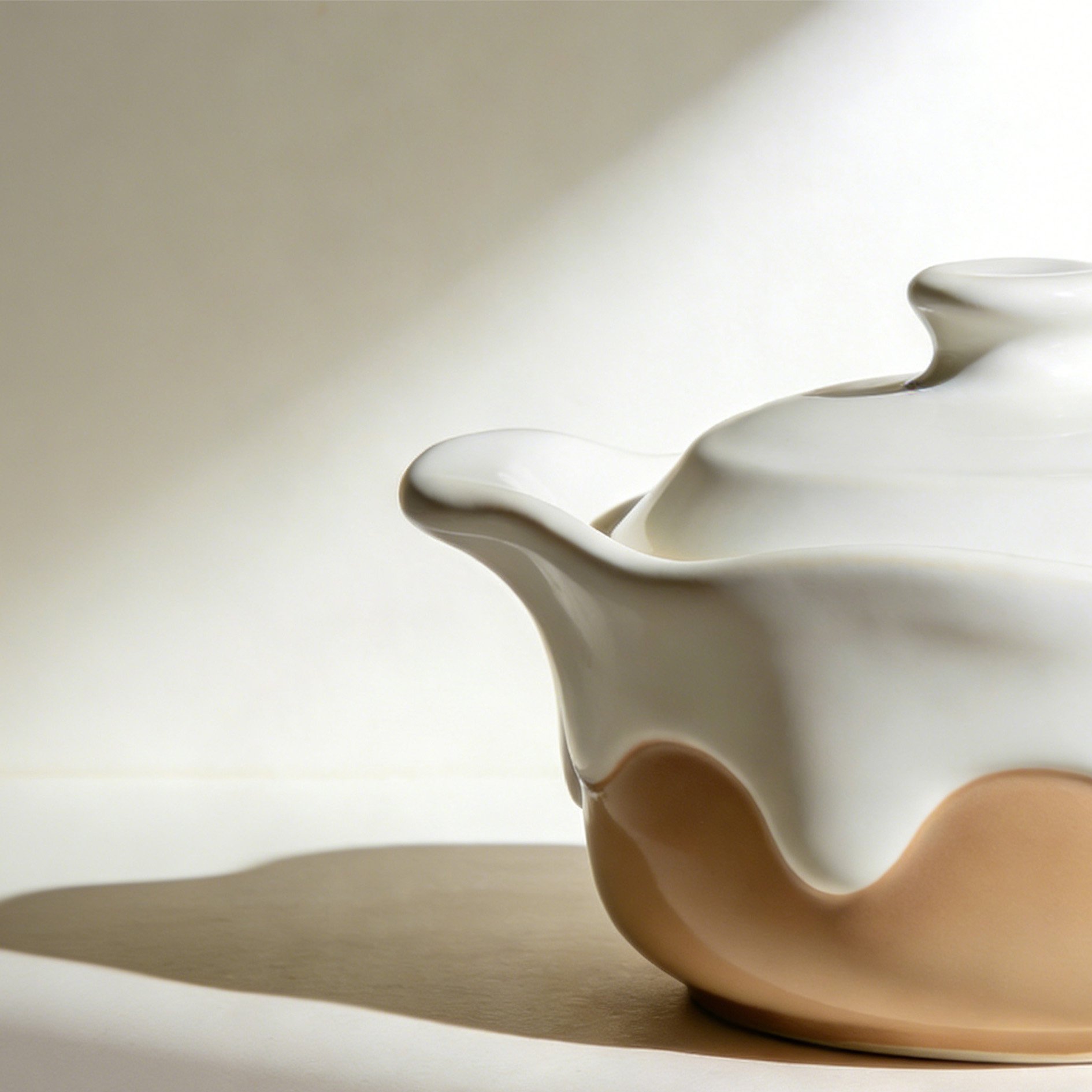 セラミックミルクパンで牛乳を温める様子