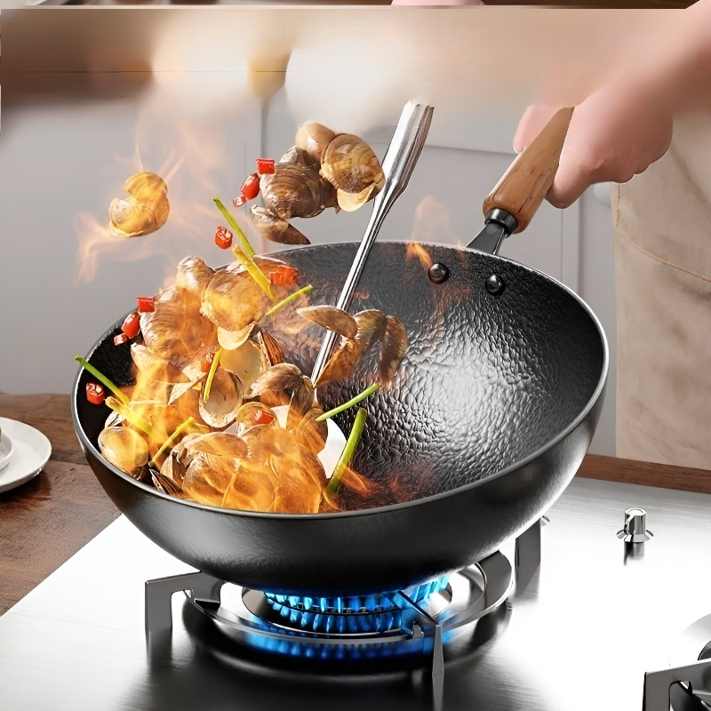 مقلاة حديدية غير لاصقة بنقش المطرقة التقليدي بدون طلاء