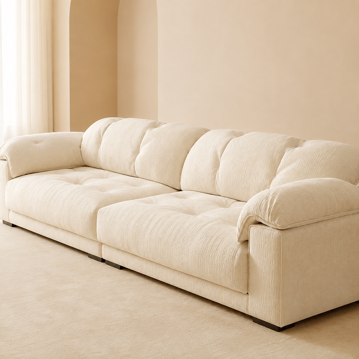 Bequemes Designer-Sofa in Cremefarbe