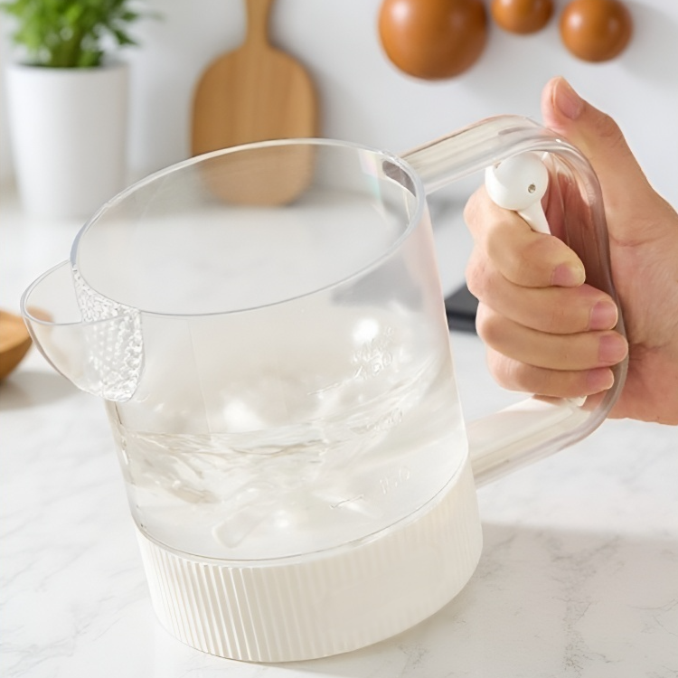 Durable egg beater for baking and cooking