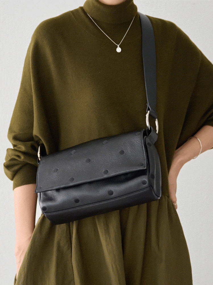 【SNSで話題沸騰】Monolly レザーショルダーバッグ | 持つだけでこなれ感漂う高見えデザイン