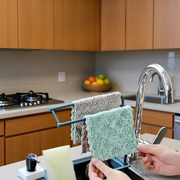 Ociekacz kuchenny z odpływem wody