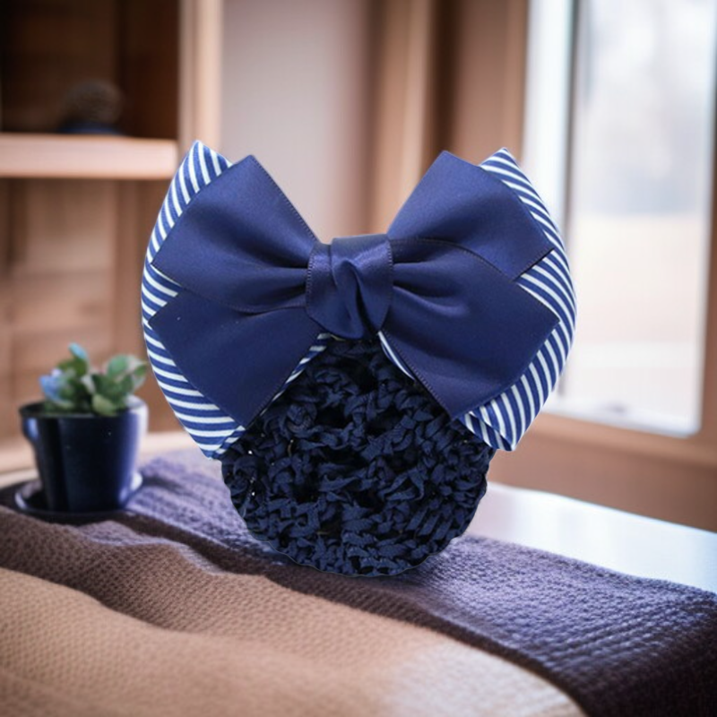 ネットの花で作られた頭飾り