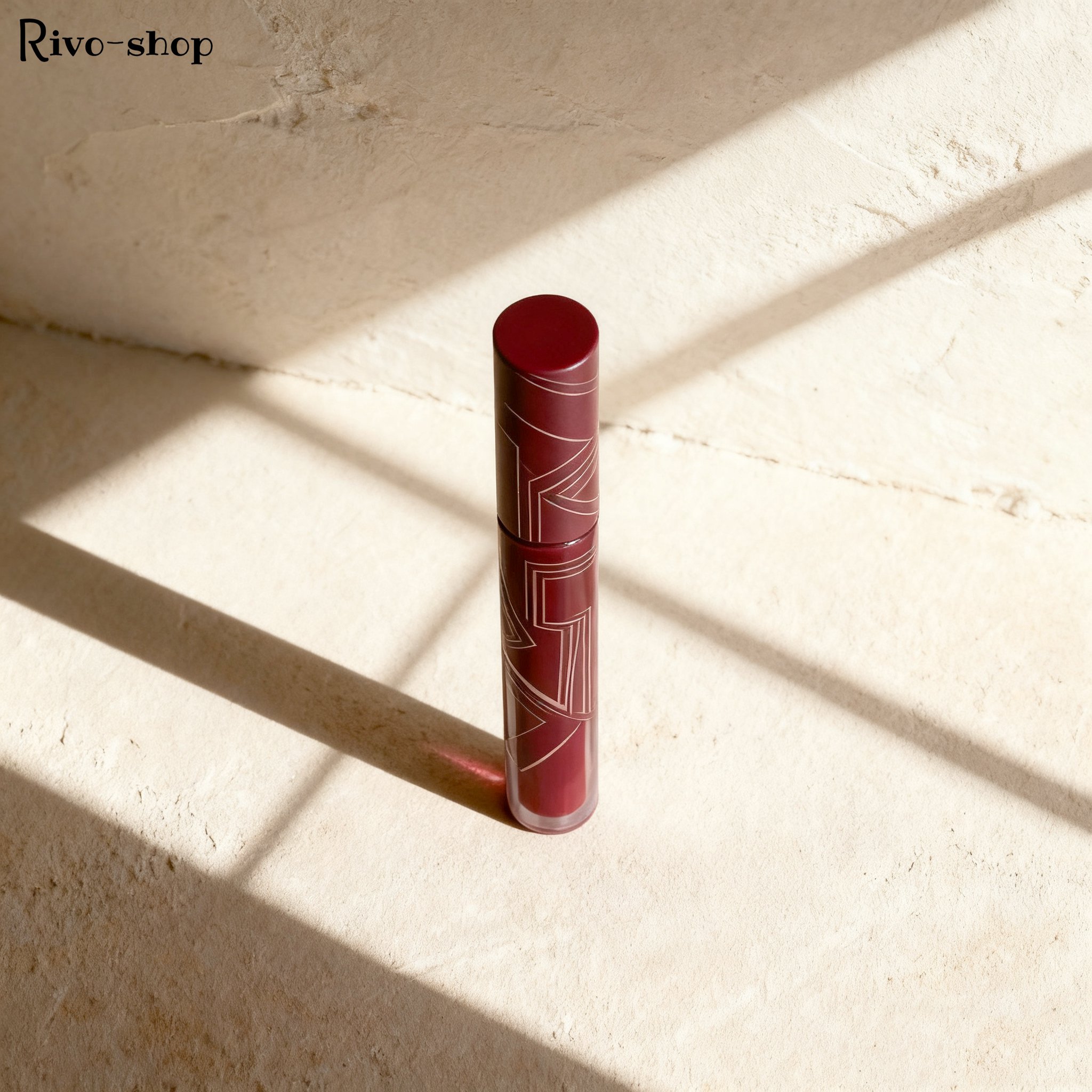 ลิปกลอสเนื้อแมท สีสวยติดทนนาน ไม่แห้ง