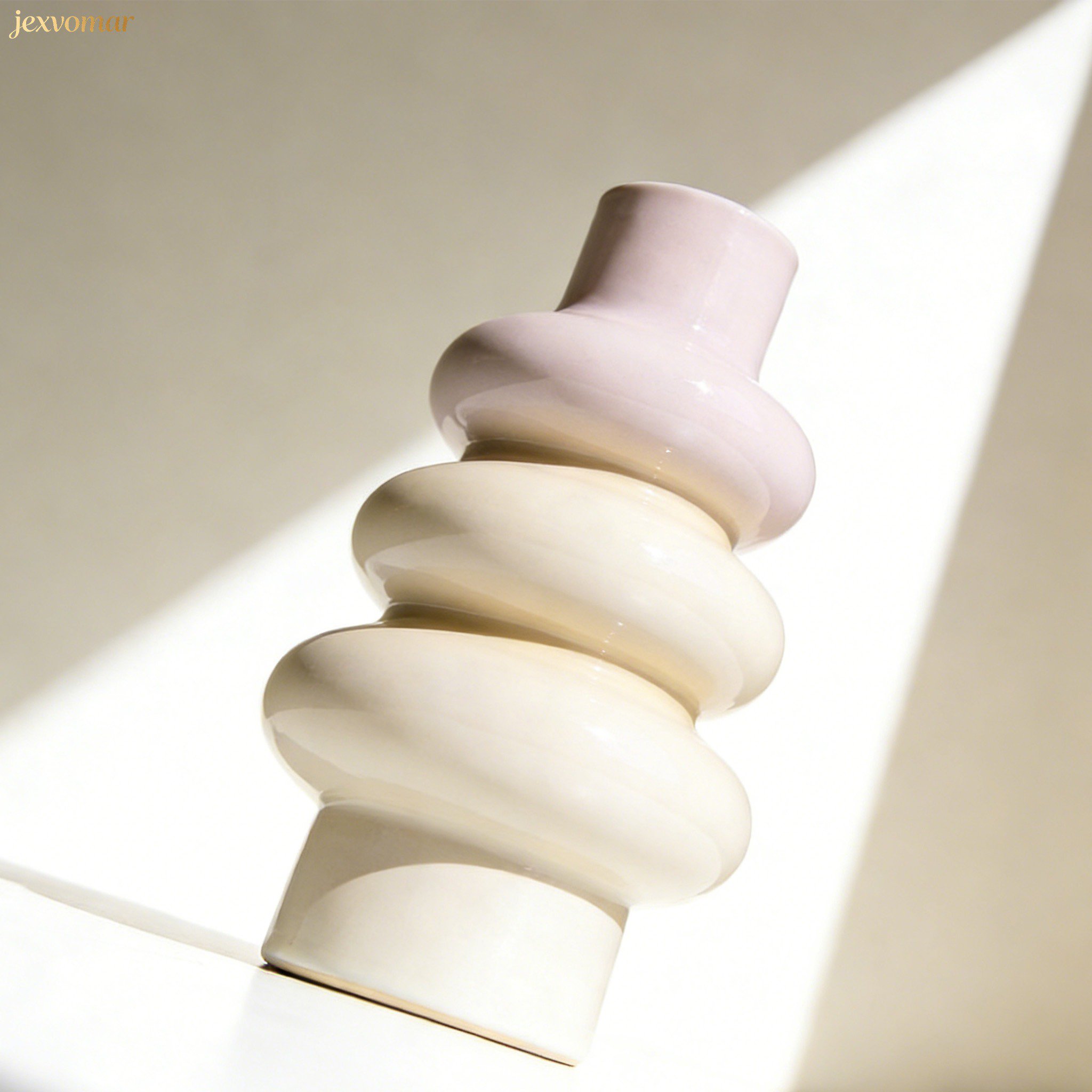 세련된 디자인의 꽃병 3종 세트