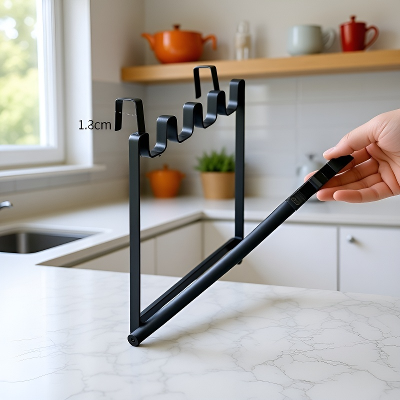 Kuchyňský držák na sáčky na odpadky