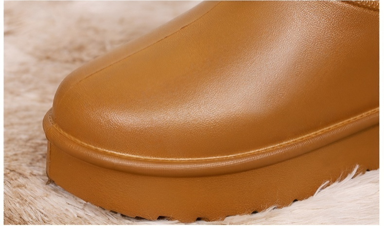 アウトドアにぴったりな多用途防水ブーツ