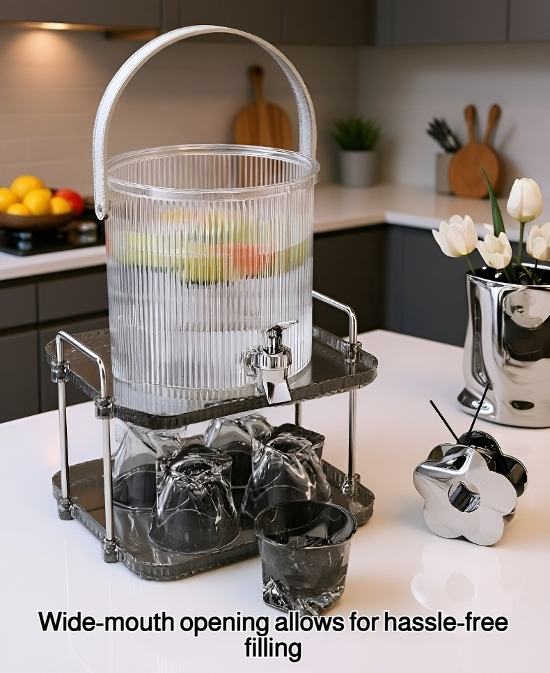 Large capacity cold water jug for outdoor activities