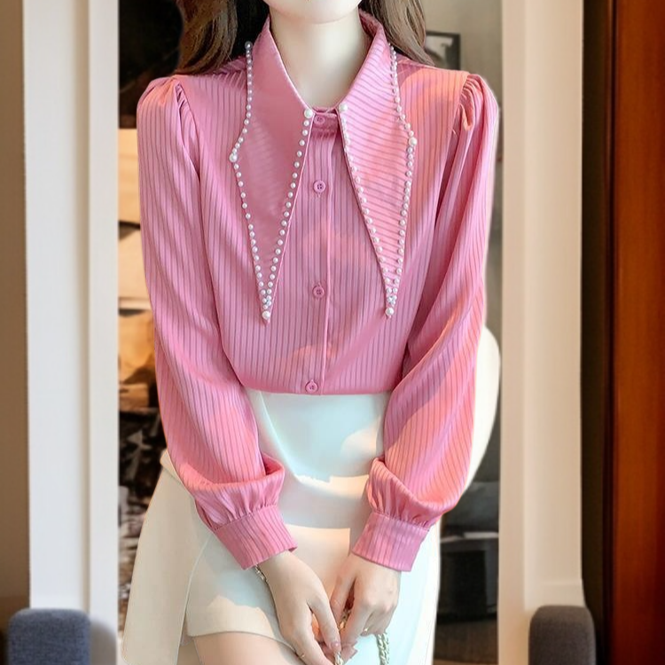 おしゃれなデザインのレディース長袖シャツ