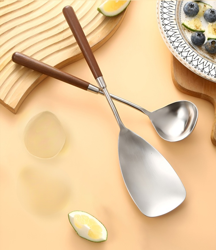 샤브샤브용으로 적합한 국자 모습