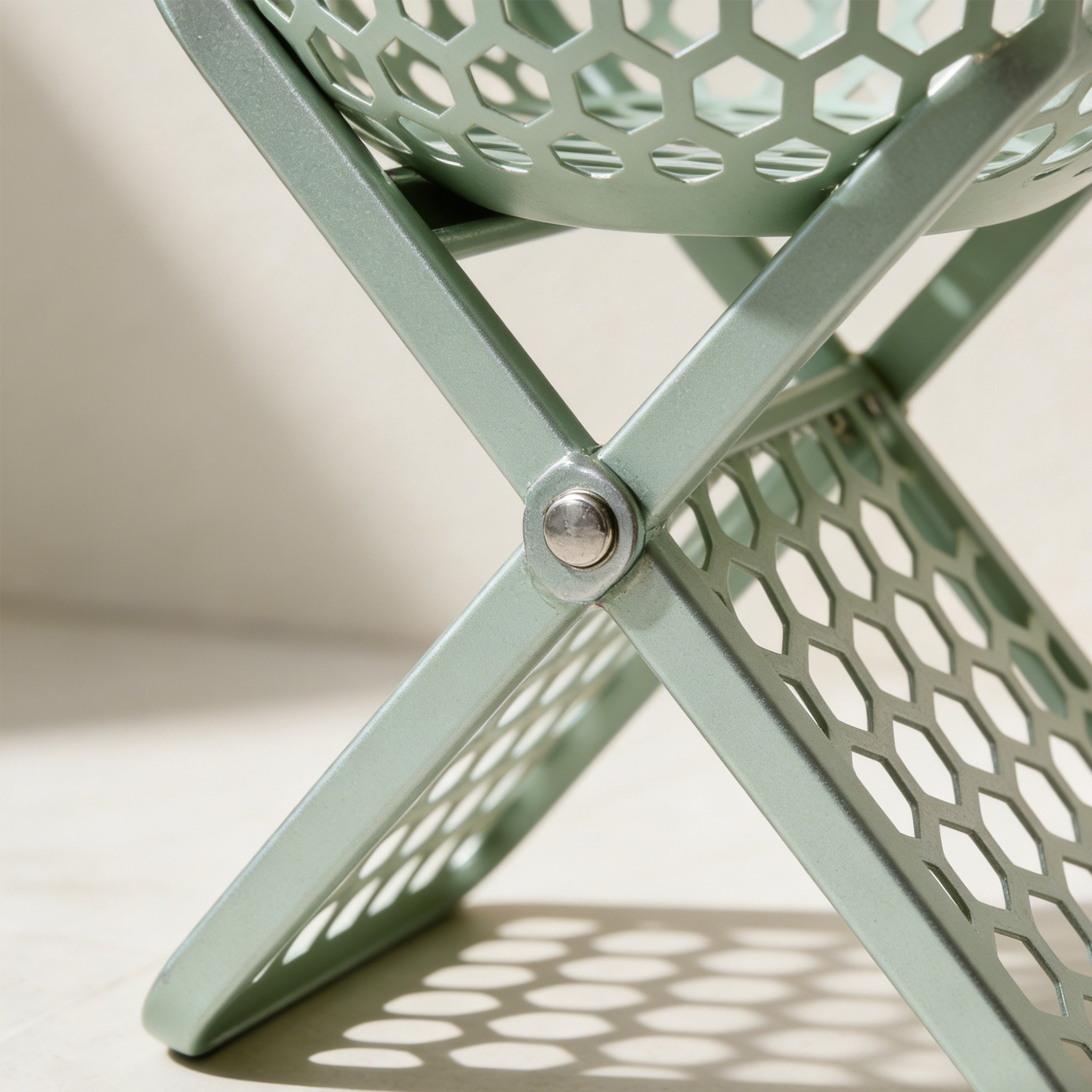 組み立てが簡単な携帯グリル