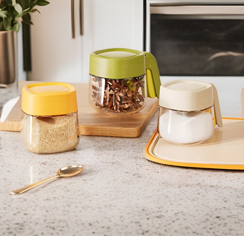 Chicken bouillon seasoning can for soups and stews