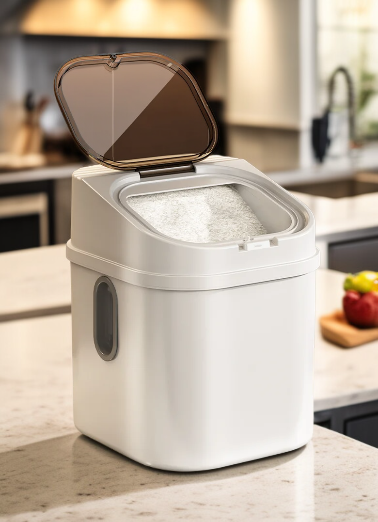 주방에 배치된 곡물 보관 캐비닛