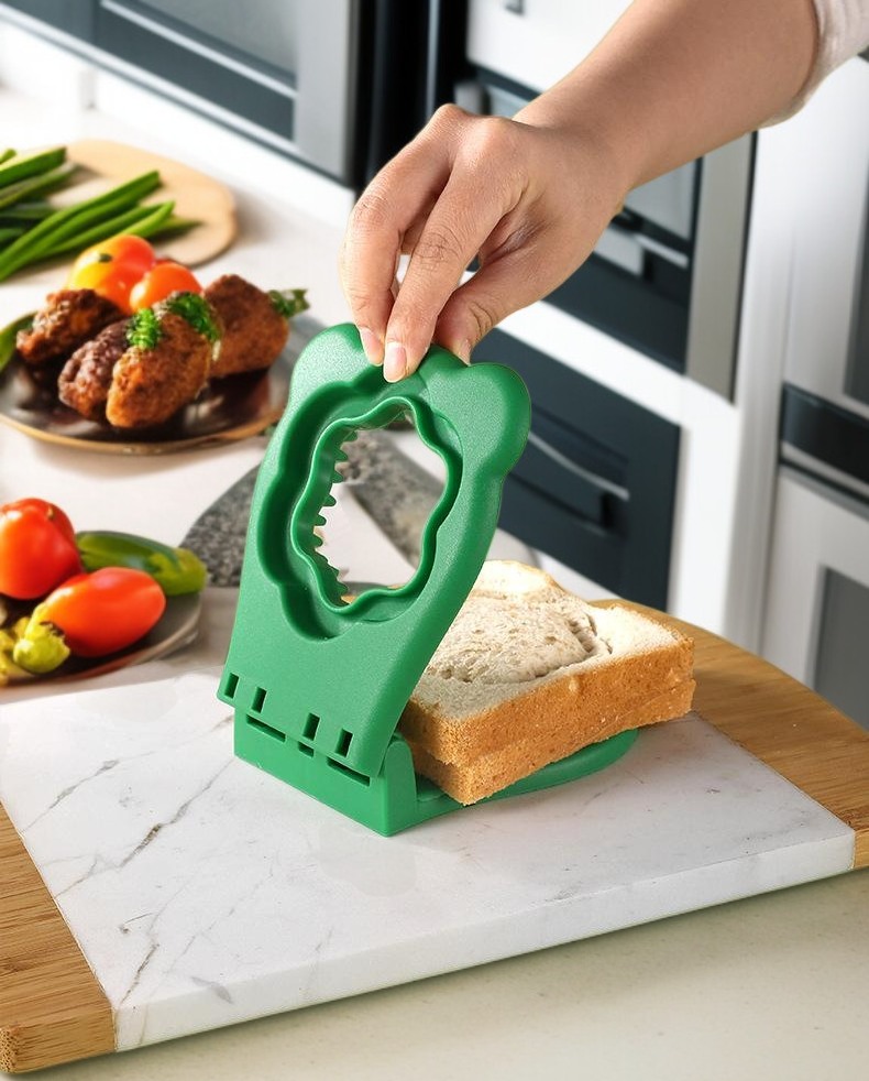 DIY Sandwiches mit blumenförmigem Cutter