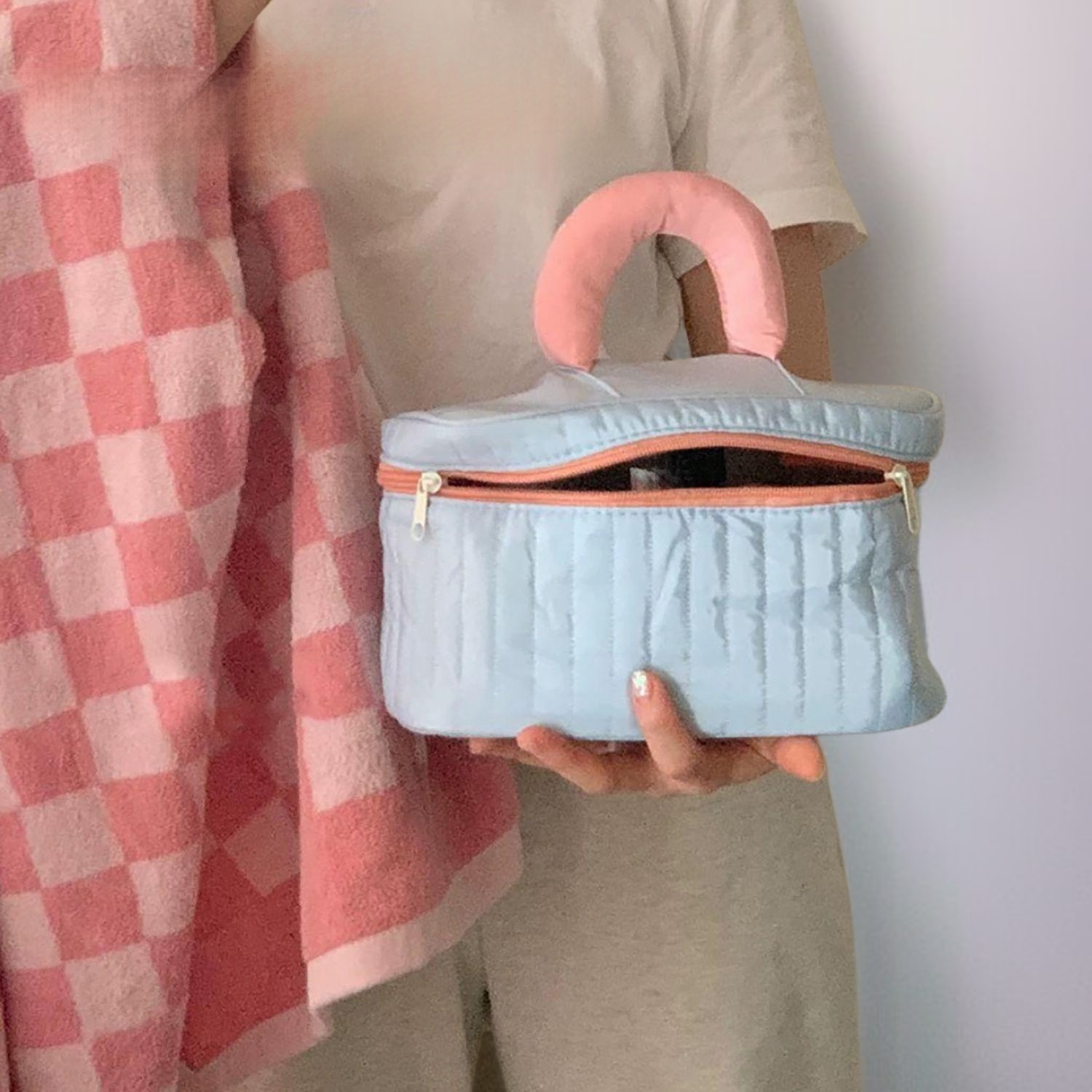 밀키 콘트라스트 화장품 파우치