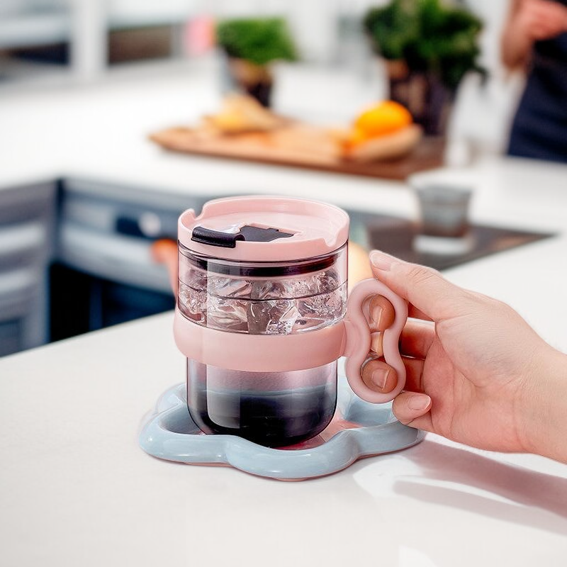 Glass with lid