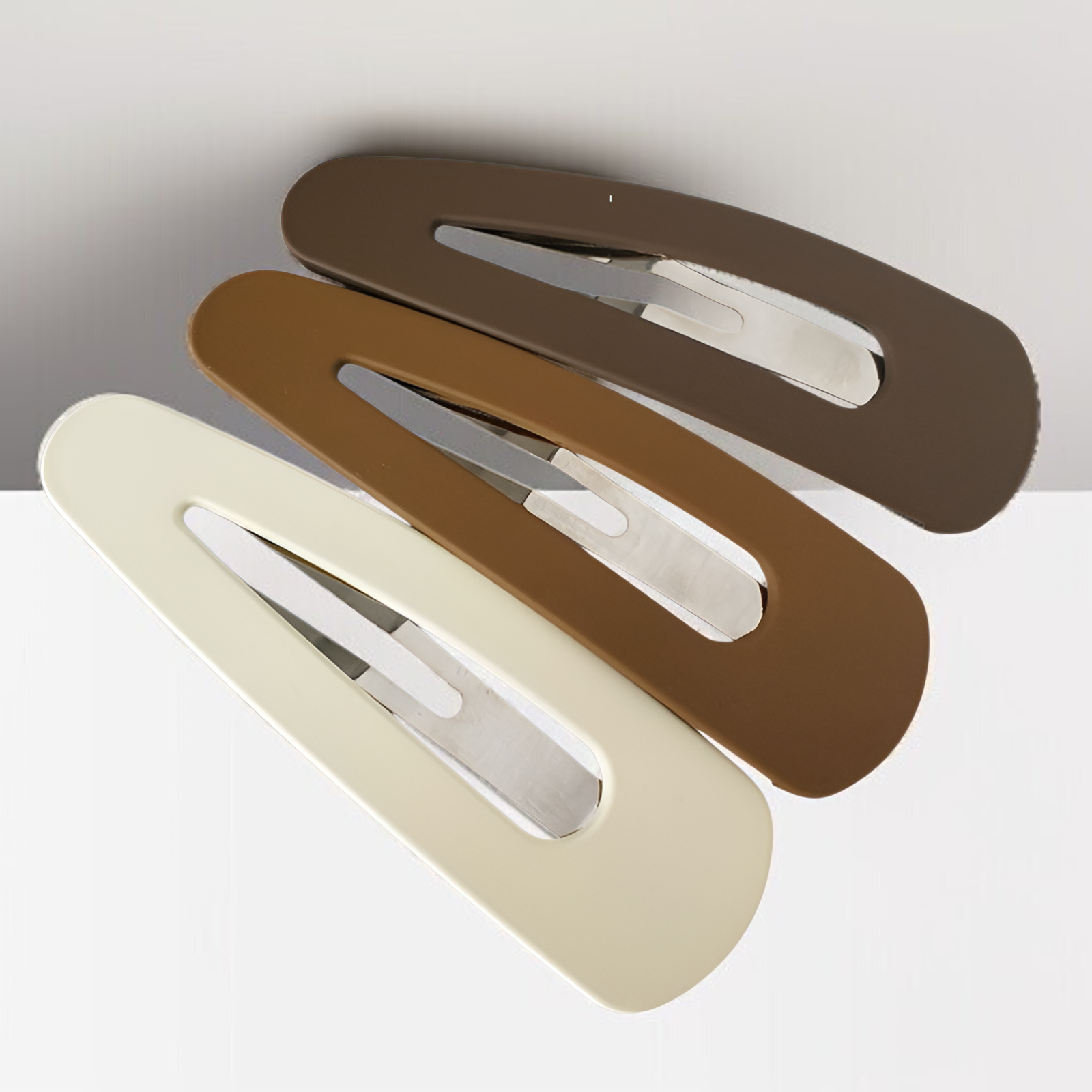 Set of 3 simple frosted hair clips