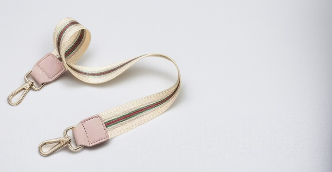 여행용 캐리어와 함께 사용하는 백팩