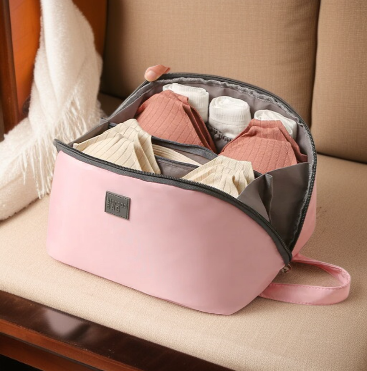 多機能大容量出張用収納バッグの外観