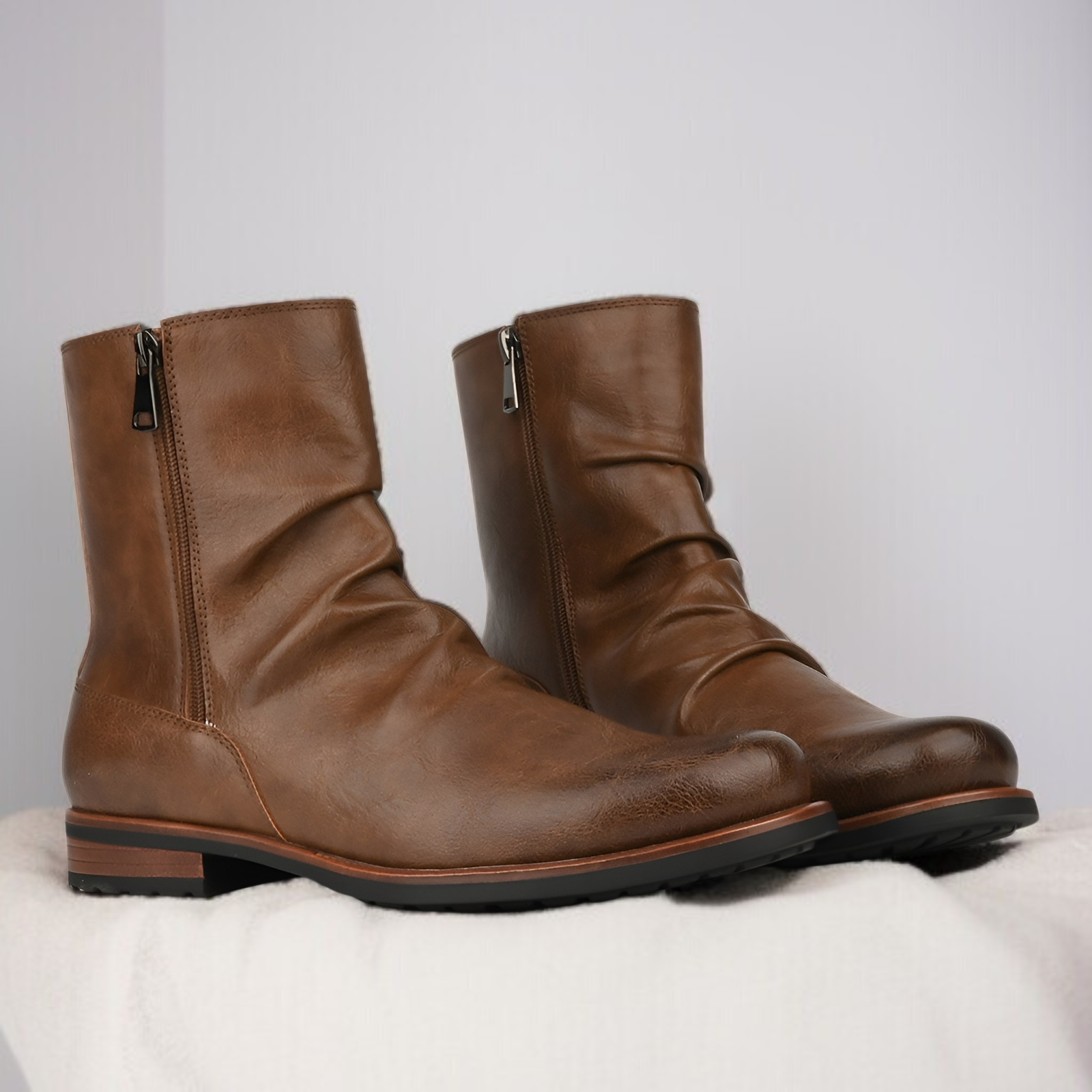 高品質素材使用のプリーツメンズブーツ