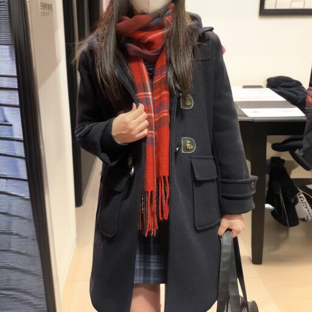 ホーンボタンディテール付きレディースコート詳細画像