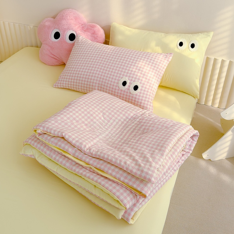 Colcha fresca de verano con algodón de nubes y cuadros