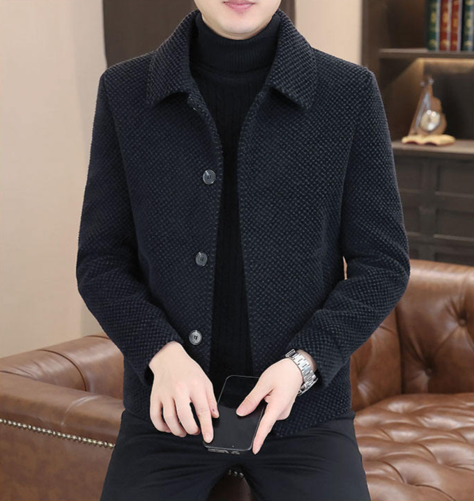 세련된 디자인의 남자 겨울 재킷