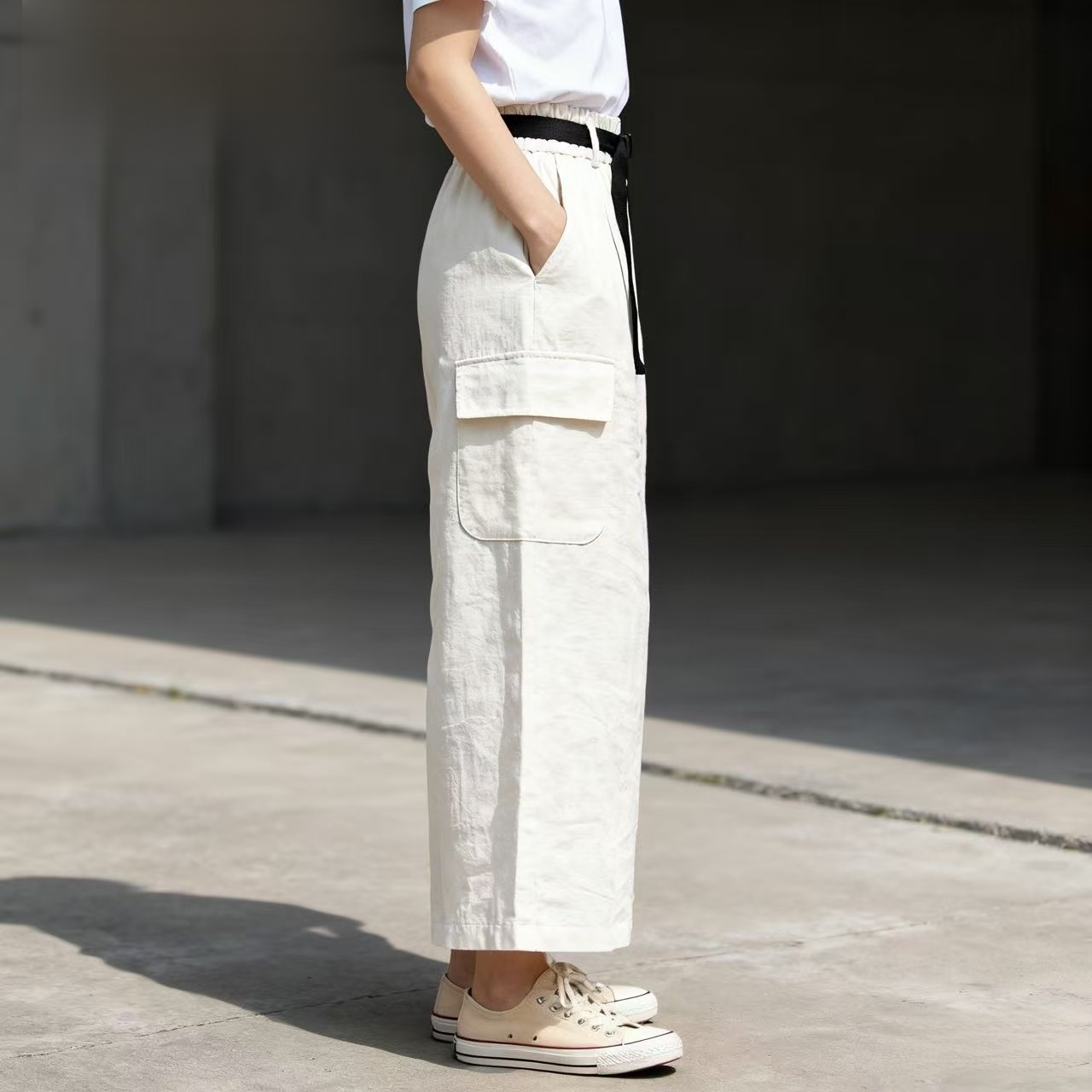 화이트 루즈핏 슬리밍 스트레이트 레그 크롭 와이드 레그 팬츠
