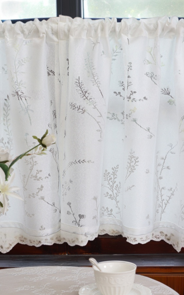 ドアカーテンとして使えるラベンダー柄カーテン