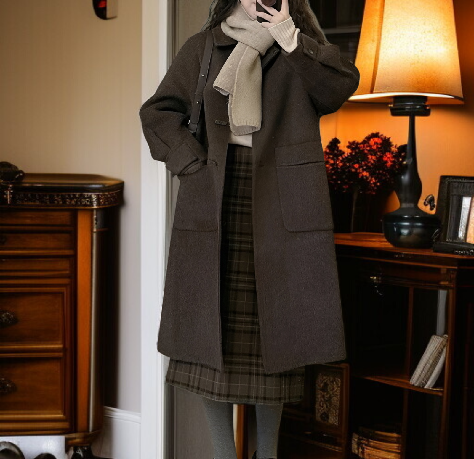 계절 밖의 갈색 더플 코트