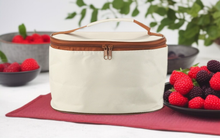 캠핑장에서 사용되는 도시락 보온팩