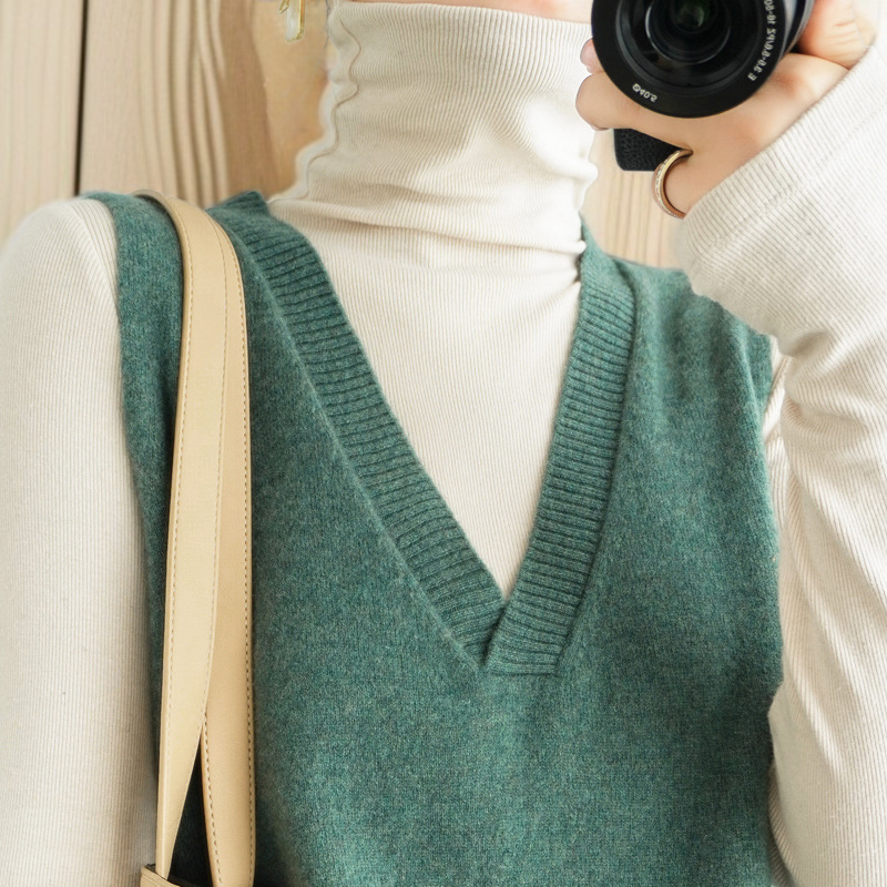 Vネックニットウエストコートウエストコート女性外部摩耗の秋と冬の新しいセットヘッド肩馬クリップ緩いノースリーブボトムシャツジャンパー