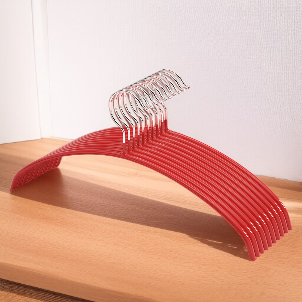 Halbrunder, stangenloser Kleiderbügel mit Schulterschutz