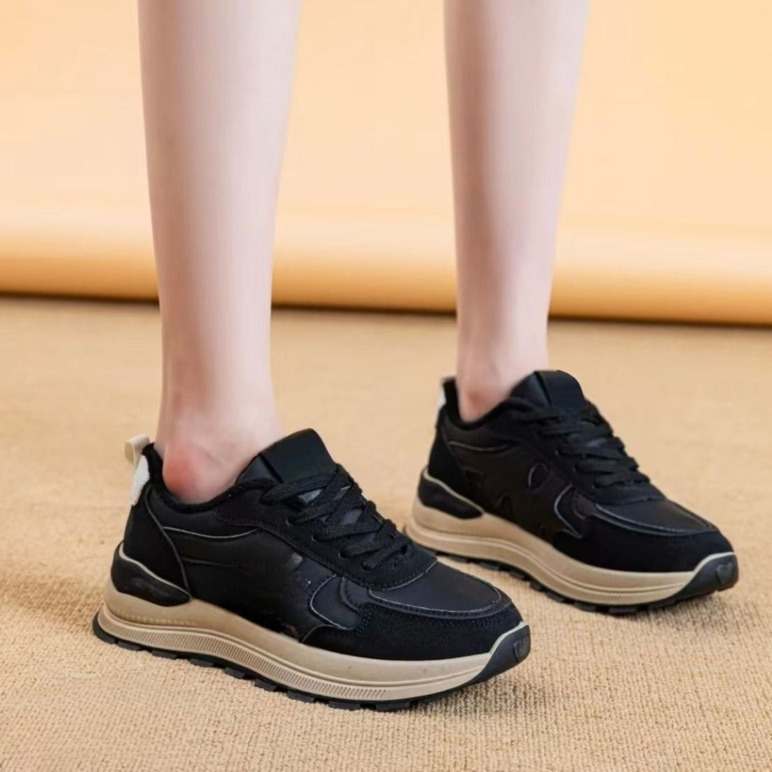 輕便德訓鞋厚底設計展示