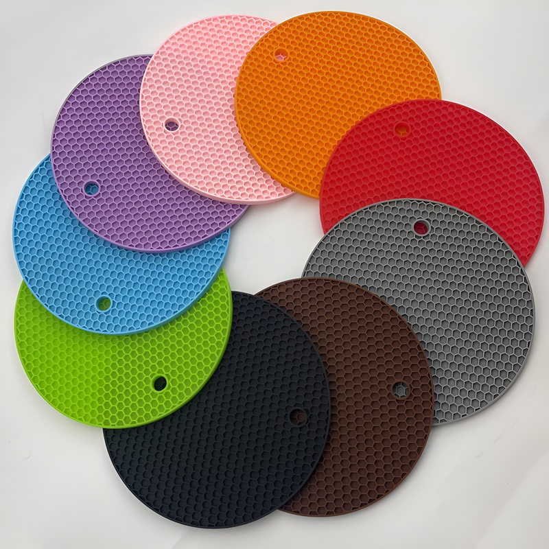 Multifunctional silicone placemat set
