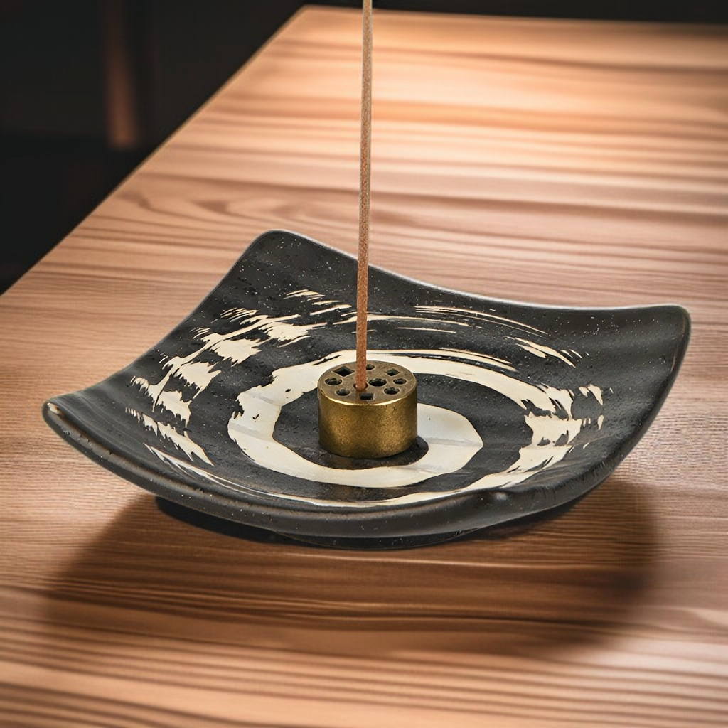 Japanese minimalist coarse pottery incense dish