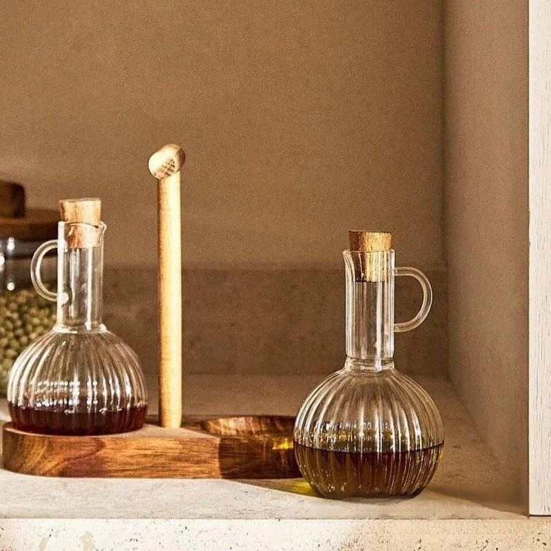 Soy sauce and vinegar glass pot for modern kitchens