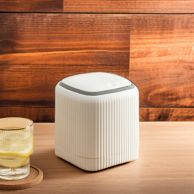 デスクトップゴミ箱プッシュオープン蓋、内側と外側の二重バレル、シンプルな北欧スタイルの蓋付き小型ゴミ箱