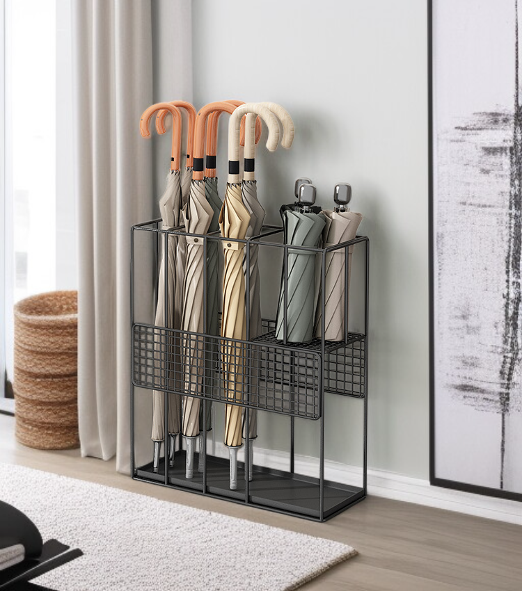 우산 보관대 설치된 실내 공간