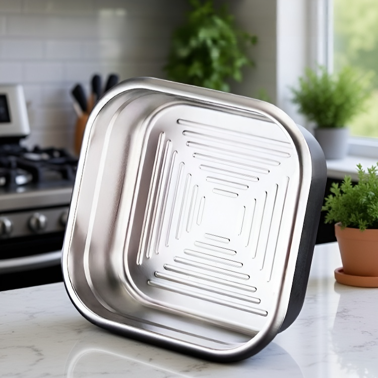 Stainless steel food storage container