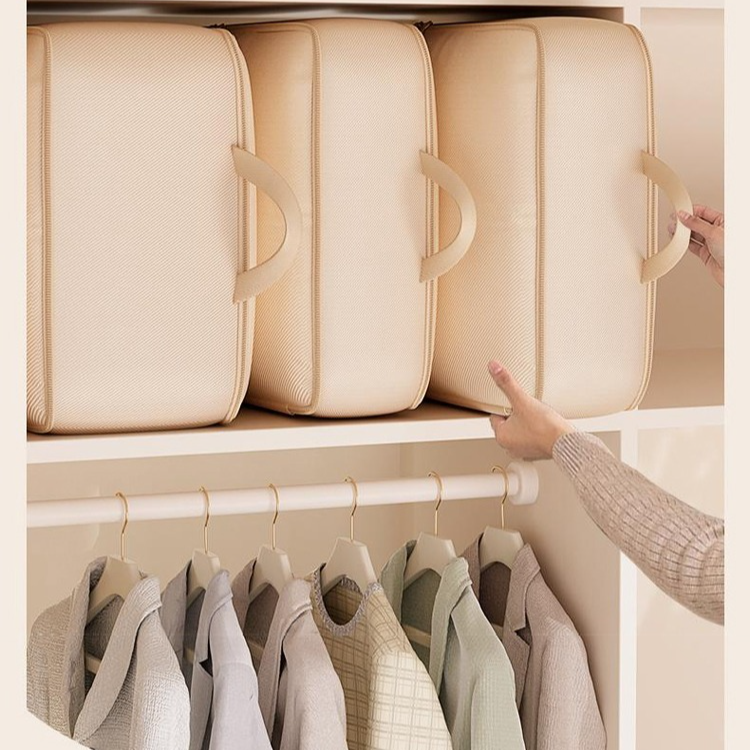 수납 후 공간이 넓어지는 압축 정리 가방