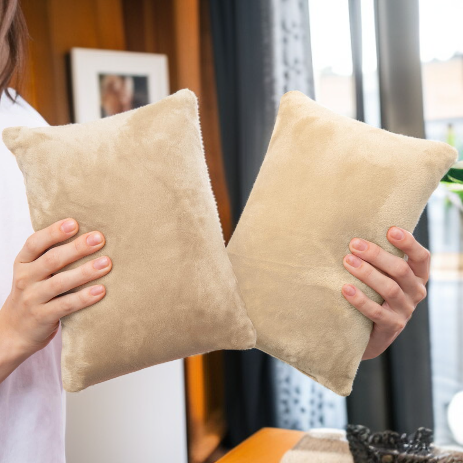 絨布旅行枕頭輕巧設計