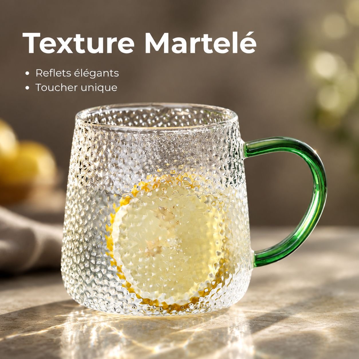Design martelé élégant de la tasse en verre