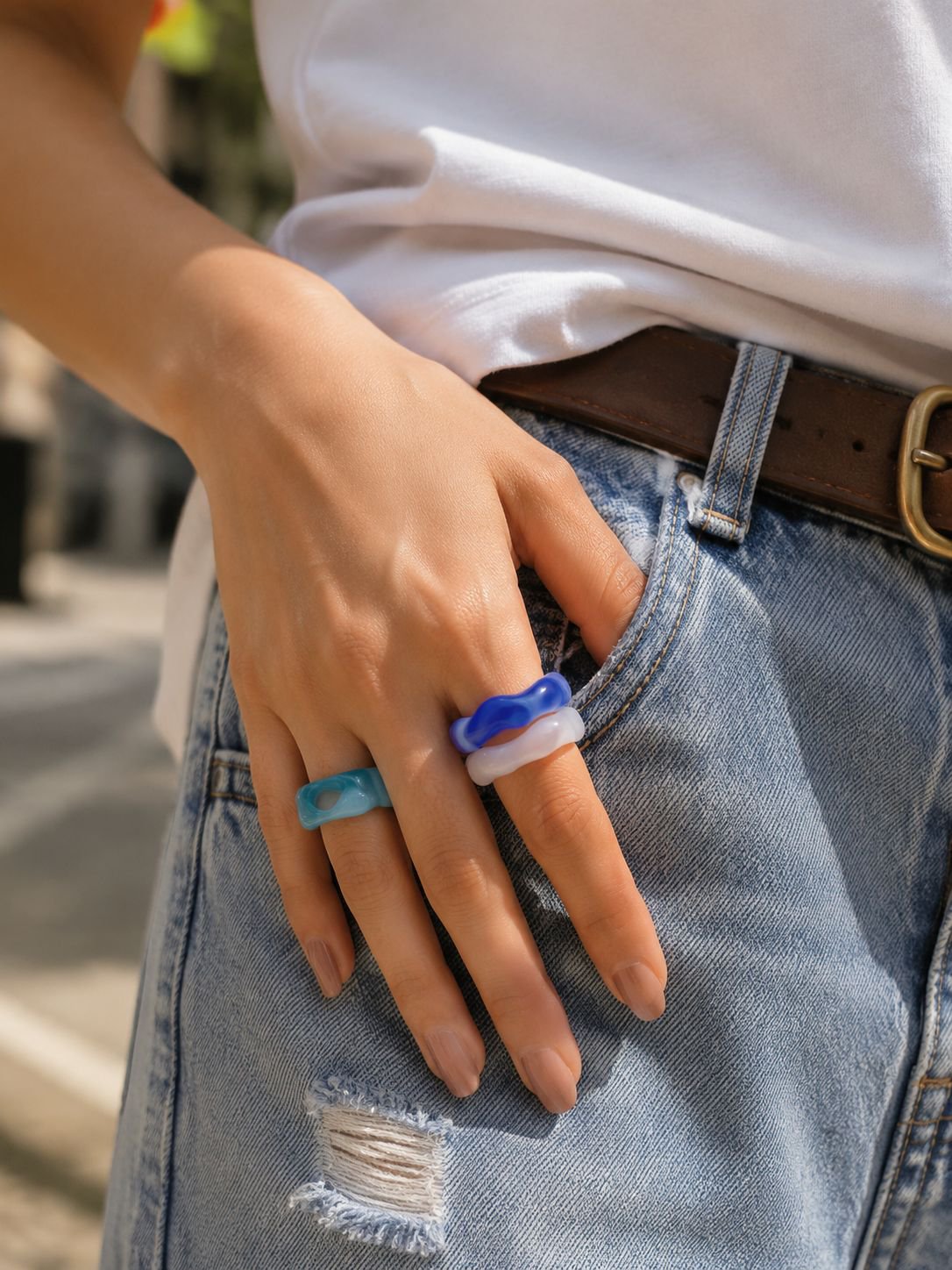 Artistic retro resin geometric ring on index finger