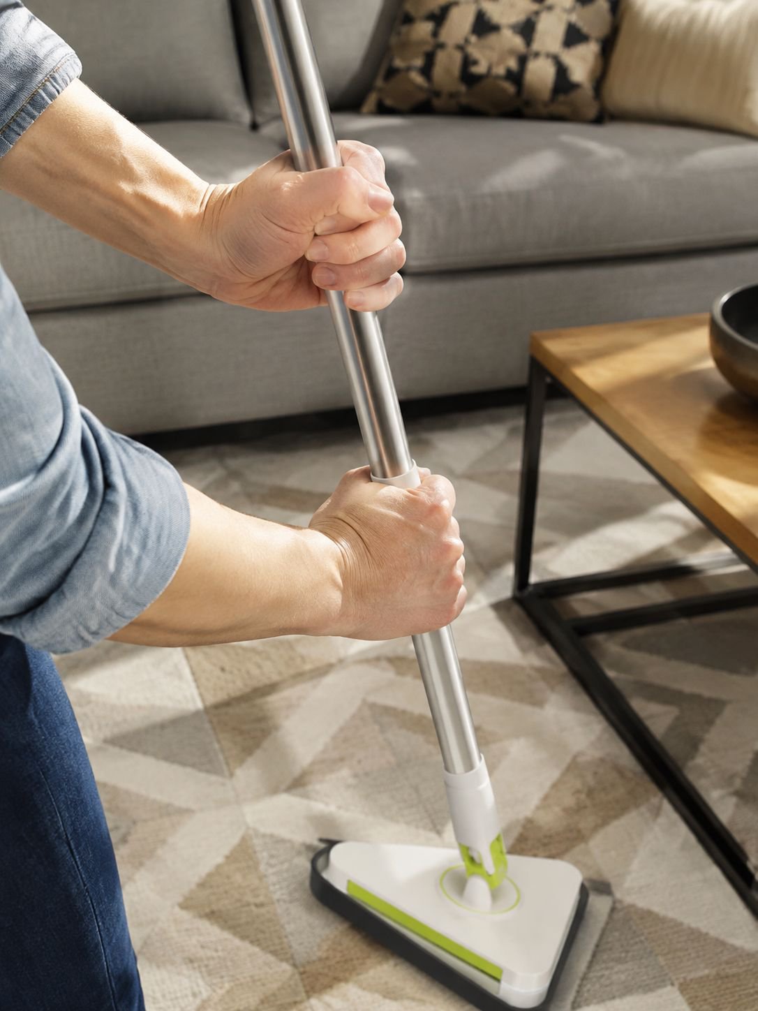 Versatile grip cleaner for home cleaning tasks
